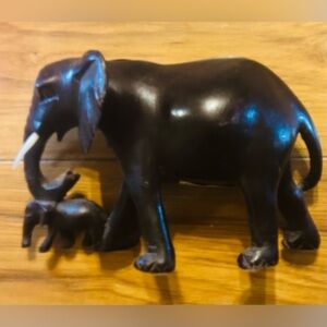 NWT-Disney Hand Carved Wooden Elephant and Baby With White Tusks Figurine.